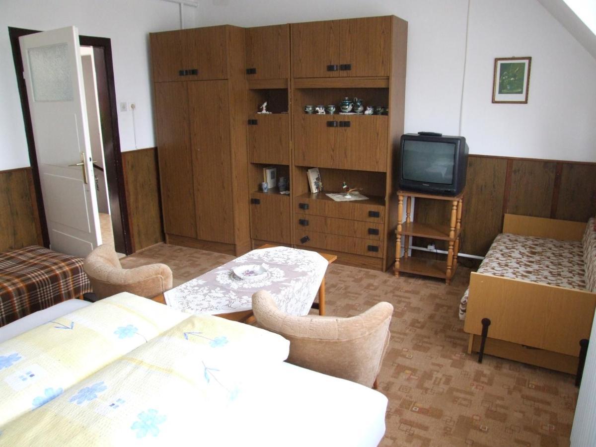 Revesz Vendeghaz Hotel Harkany Ruang foto