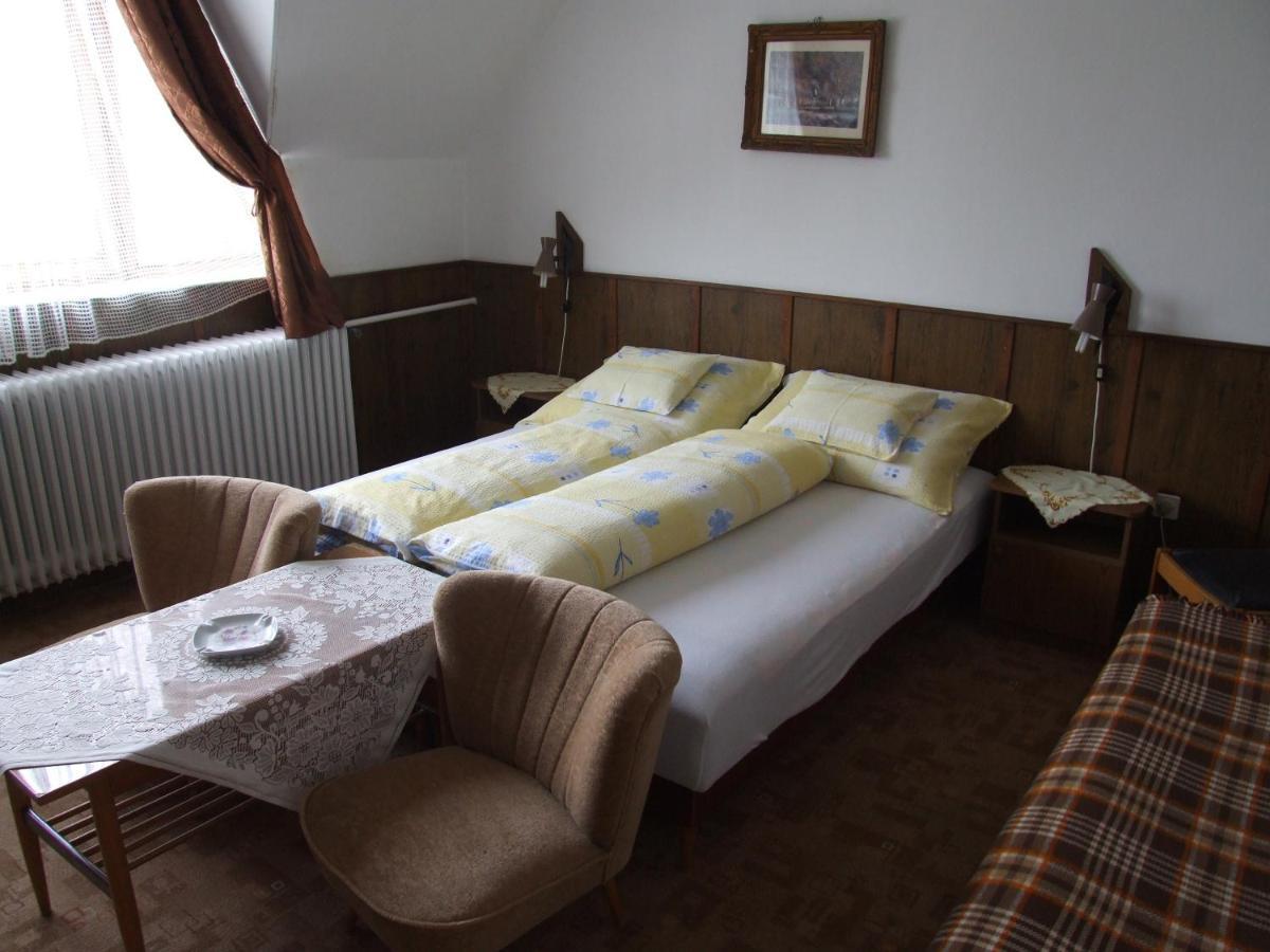 Revesz Vendeghaz Hotel Harkany Ruang foto