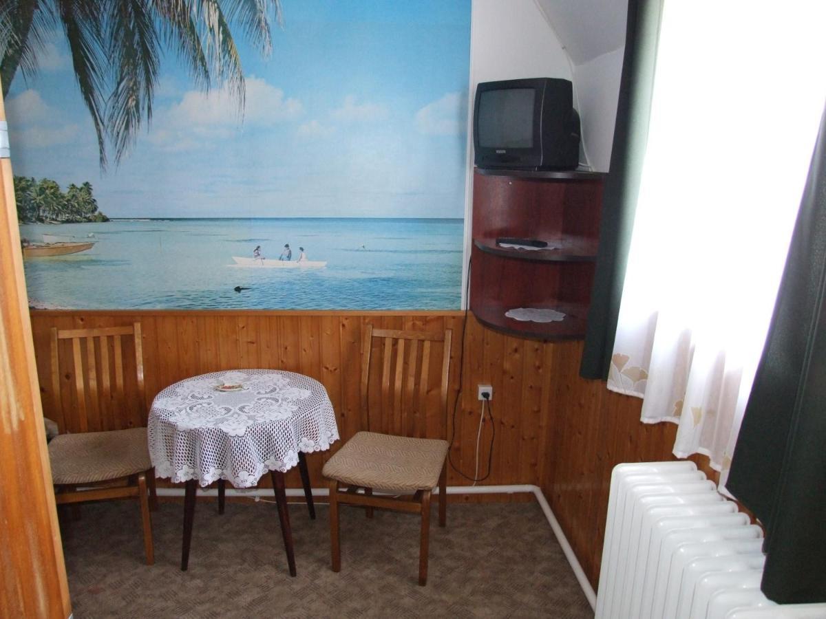 Revesz Vendeghaz Hotel Harkany Ruang foto